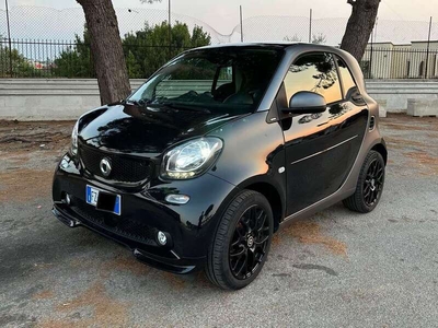 Usato 2019 Smart ForTwo Coupé 1.0 Benzin 71 CV (15.500 €)