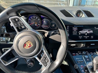 Usato 2020 Porsche Cayenne Benzin (78.000 €)