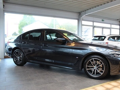 Usato 2022 BMW 520 2.0 El_Diesel 190 CV (46.700 €)
