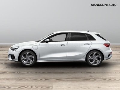 Usato 2023 Audi A3 Sportback 1.4 Benzin 204 CV (45.500 €)