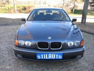 Usato 2024 BMW 520 2.0 Benzin 150 CV (8.500 €)