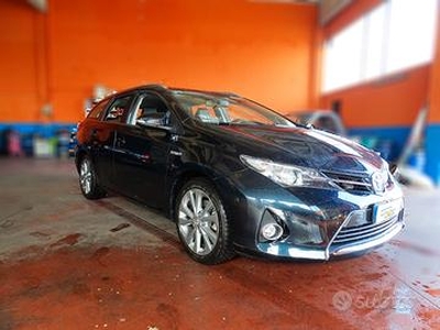 TOYOTA - Auris - TS 1.8 Hybrid Lounge