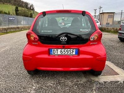 Toyota Aygo 1.0 12V VVT-i 5 porte Sol NEOPATENTATI