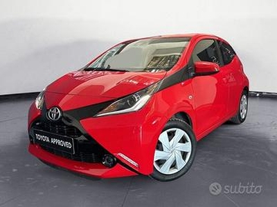 Toyota Aygo 1.0 VVT-i 69 CV 5 porte x-play