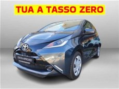 Toyota Aygo 1.0 VVT-i 69 CV 5 porte x-play del 2017 usata a Civate