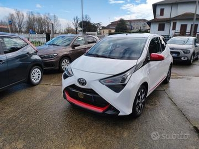 Toyota Aygo 1.0 VVT-i 72 CV 5 porte x-look Automat