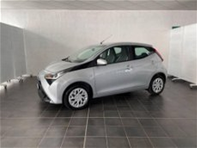 Toyota Aygo 1.0 VVT-i 72 CV 5 porte x-play MMT del 2020 usata a Torino