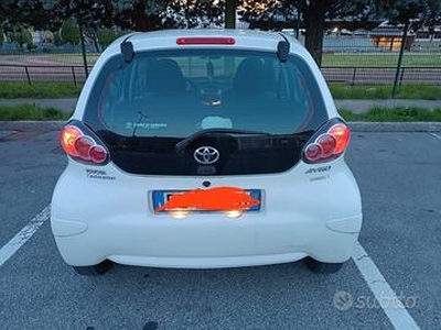 Toyota Aygo Connect 1000cc 2012