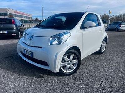 TOYOTA iQ 1.0 Benz Anno 2012 OK NEOPATENTATI