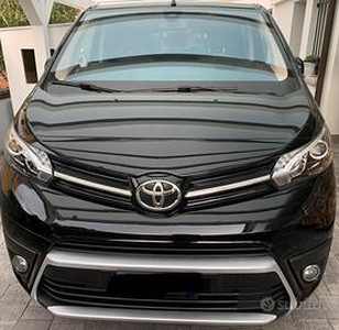 Toyota proace luxury