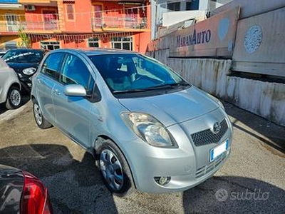 TOYOTA YARIS 1.0 BENZINA 5 PORTE-2008