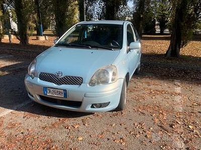 Toyota Yaris 1.0 benzina Neopatentat