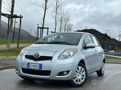 Toyota yaris 1.0 neo patentati 2011 1 pro garanzia