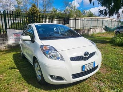 Toyota Yaris 1.3 5 porte Sol