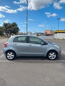 TOYOTA Yaris - 2006