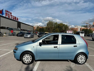 Usato 2001 Fiat Punto 1.2 Benzin 60 CV (2.100 €)