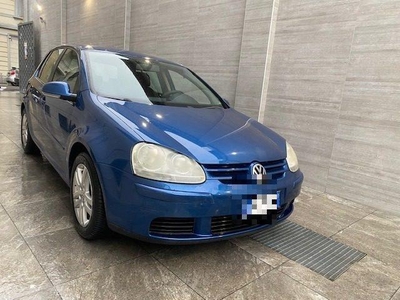 Usato 2007 VW Golf V 1.6 Benzin 102 CV (3.200 €)