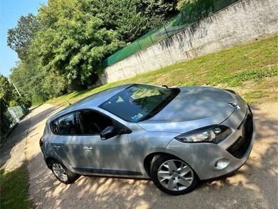 Usato 2011 Renault Mégane 2.0 Diesel 150 CV (4.000 €)