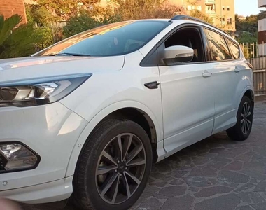 Usato 2019 Ford Kuga 1.5 Benzin 120 CV (17.800 €)