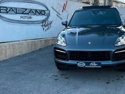 Usato 2020 Porsche Cayenne S 2.9 Benzin 441 CV (74.999 €)