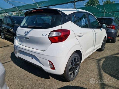 Usato 2023 Hyundai i10 1.0 Benzin 67 CV (15.125 €)