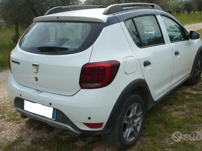 Venduto Dacia Sandero -GPL-STEPWAY -A. - auto usate in vendita