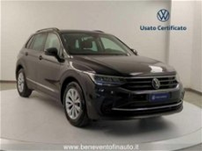 Volkswagen Tiguan 2.0 TDI SCR Life del 2021 usata a Pratola Serra