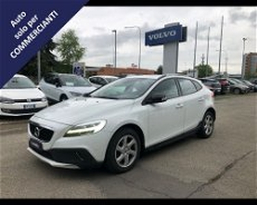 Volvo V40 Cross Country D2 Geartronic Business del 2016 usata a Imola