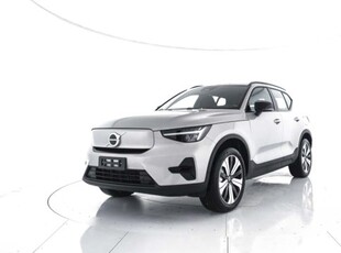 2024 VOLVO XC40