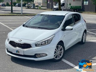 Kia cee'd 1.6 CRDi 110 CV 5 porte Cool usato