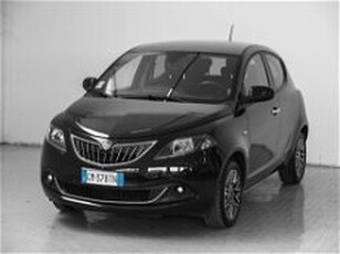 Lancia Ypsilon 1.0 FireFly 5 porte S&S Hybrid Gold Plus del 2023 usata a Prato