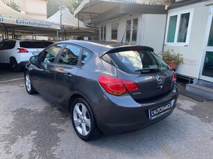 Opel Astra 1.7 CDTI 101CV 5 porte Cosmo usato