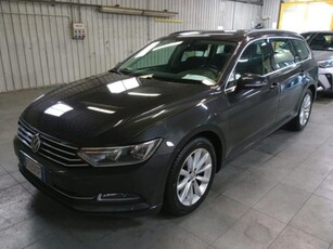 Volkswagen Passat Variant 1.6 TDI SCR DSG Business BMT usato