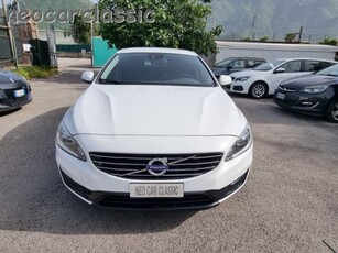 Volvo S60 D4 Geartronic R-design Kinetic usato