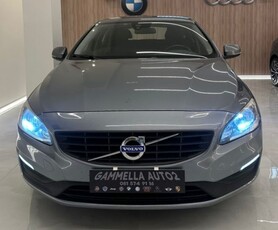 Volvo V60 D2 Geartronic Business usato