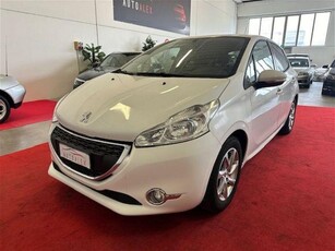 Peugeot 208 1.2 puretech Active s&s 100cv usato