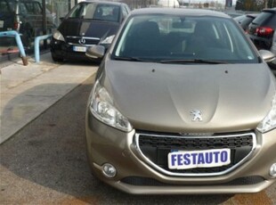 Peugeot 208 HDi 68 CV 5 porte Active usato