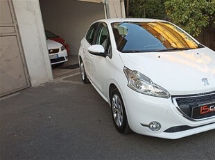 Peugeot 208 HDi 68 CV 5 porte Active usato