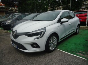 Renault Clio Full Hybrid E-Tech 140 CV 5 porte Intens usato