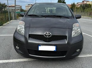 Toyota Yaris 1.0 3 porte Sol usato