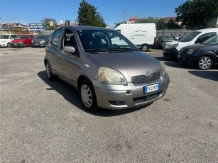 Toyota Yaris 16V cat 5 porte Sol usato