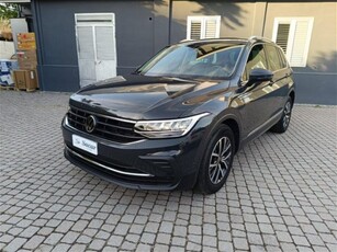 Volkswagen Tiguan 2.0 TDI 150 CV SCR DSG 4MOTION Life usato