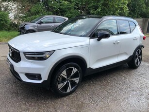 Volvo XC40 T5