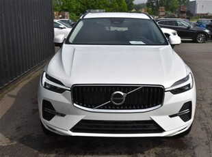 Volvo XC60 B4 automatico Essential nuovo