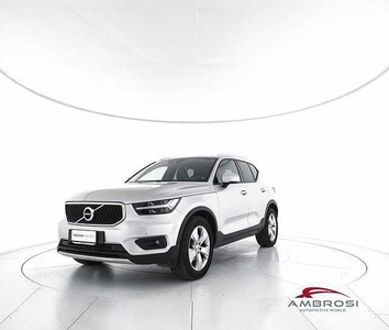 Volvo XC40 D3 Geartronic Momentum da Test Grifo Caravan