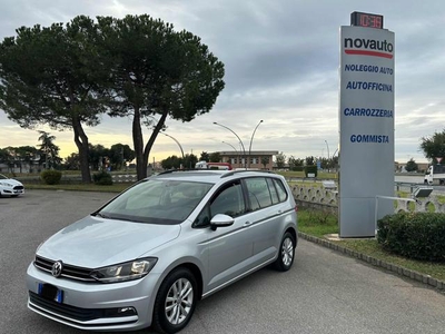 2018 VOLKSWAGEN Touran