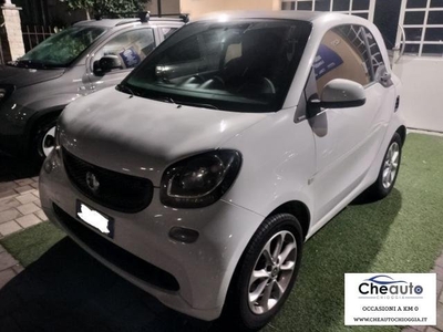 SMART Fortwo 1000 52 kW MHD coupÃ© passion