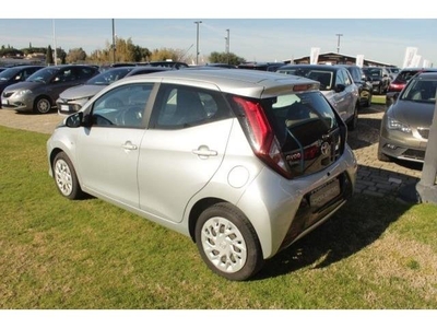 TOYOTA AYGO Connect 1.0 VVT-i 72 CV 5 porte x-play