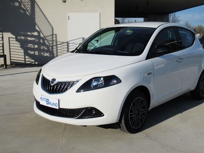 Lancia Ypsilon 1.2 69 CV 5 porte GPL Ecochic Gold nuovo