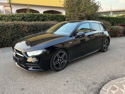 MERCEDES-BENZ A 200 A 200 d Premium Night edition auto